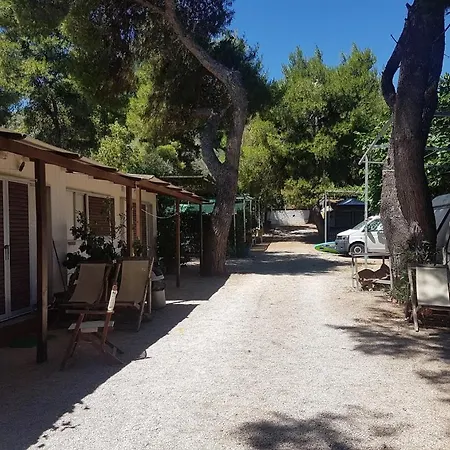 Xenicamp-retreat